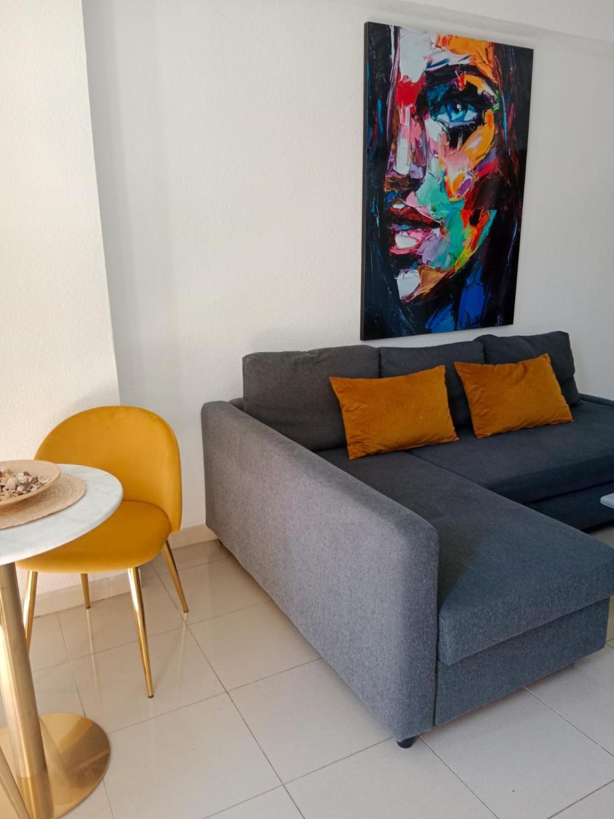 Apartamentos El Velero 토레몰리노스 외부 사진