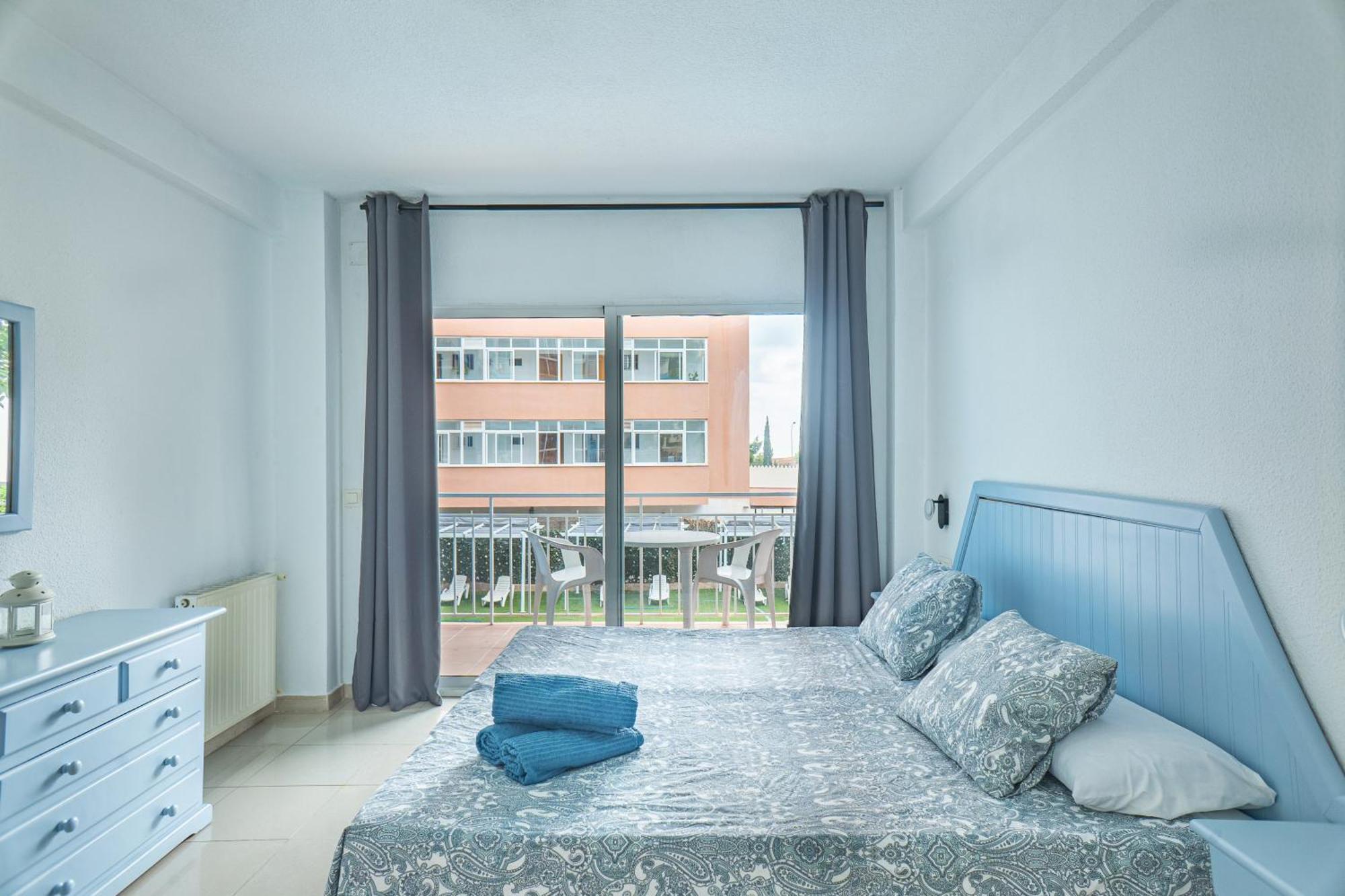 Apartamentos El Velero 토레몰리노스 외부 사진